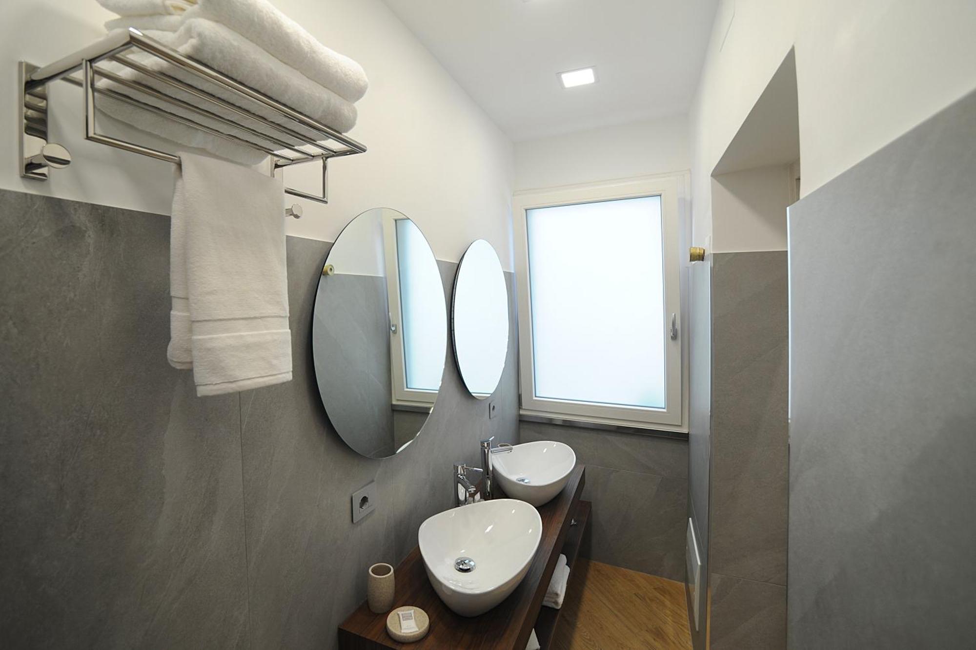 Mom Apartment Rooms&Suites Tivoli Esterno foto