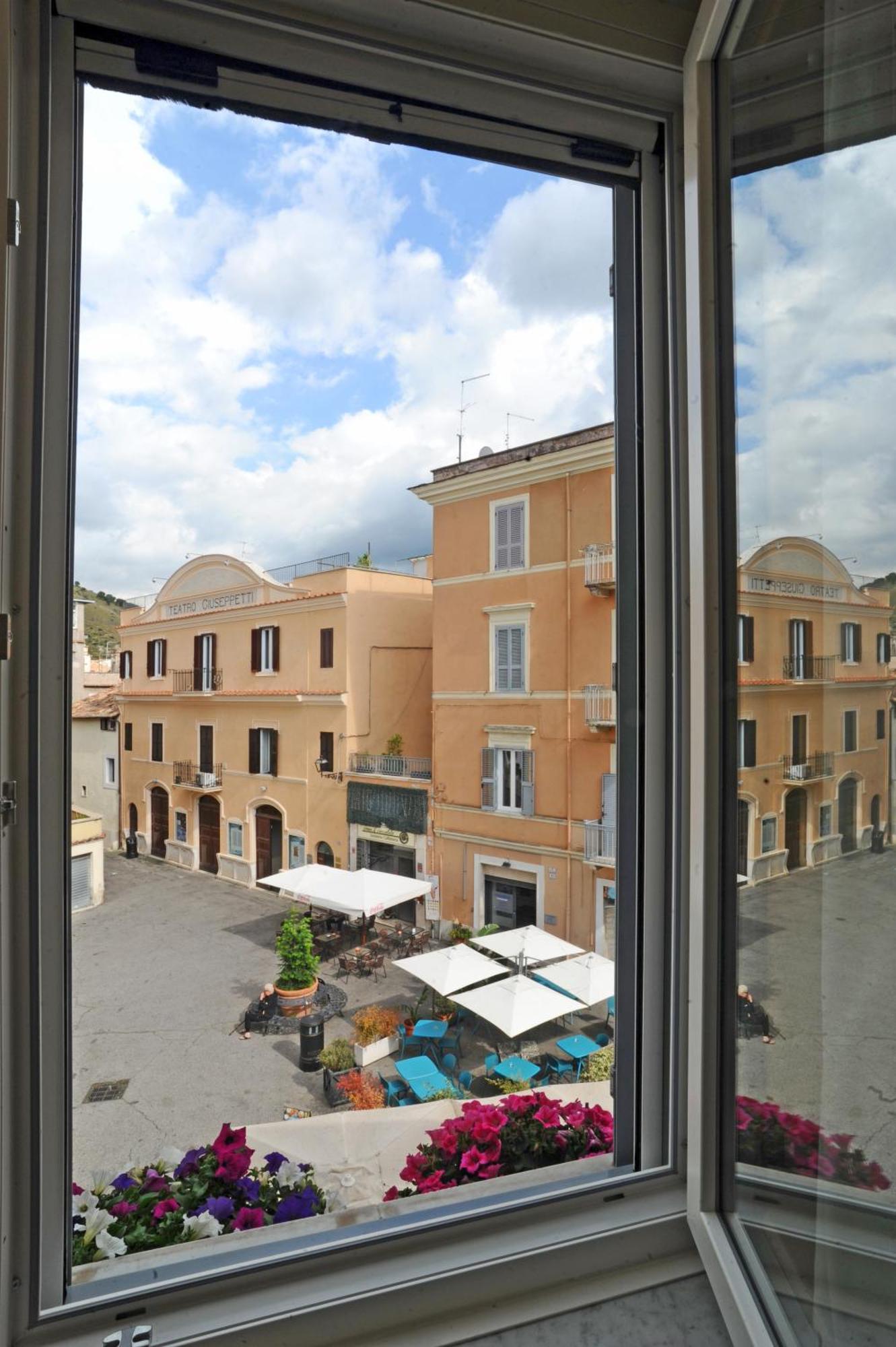 Mom Apartment Rooms&Suites Tivoli Esterno foto