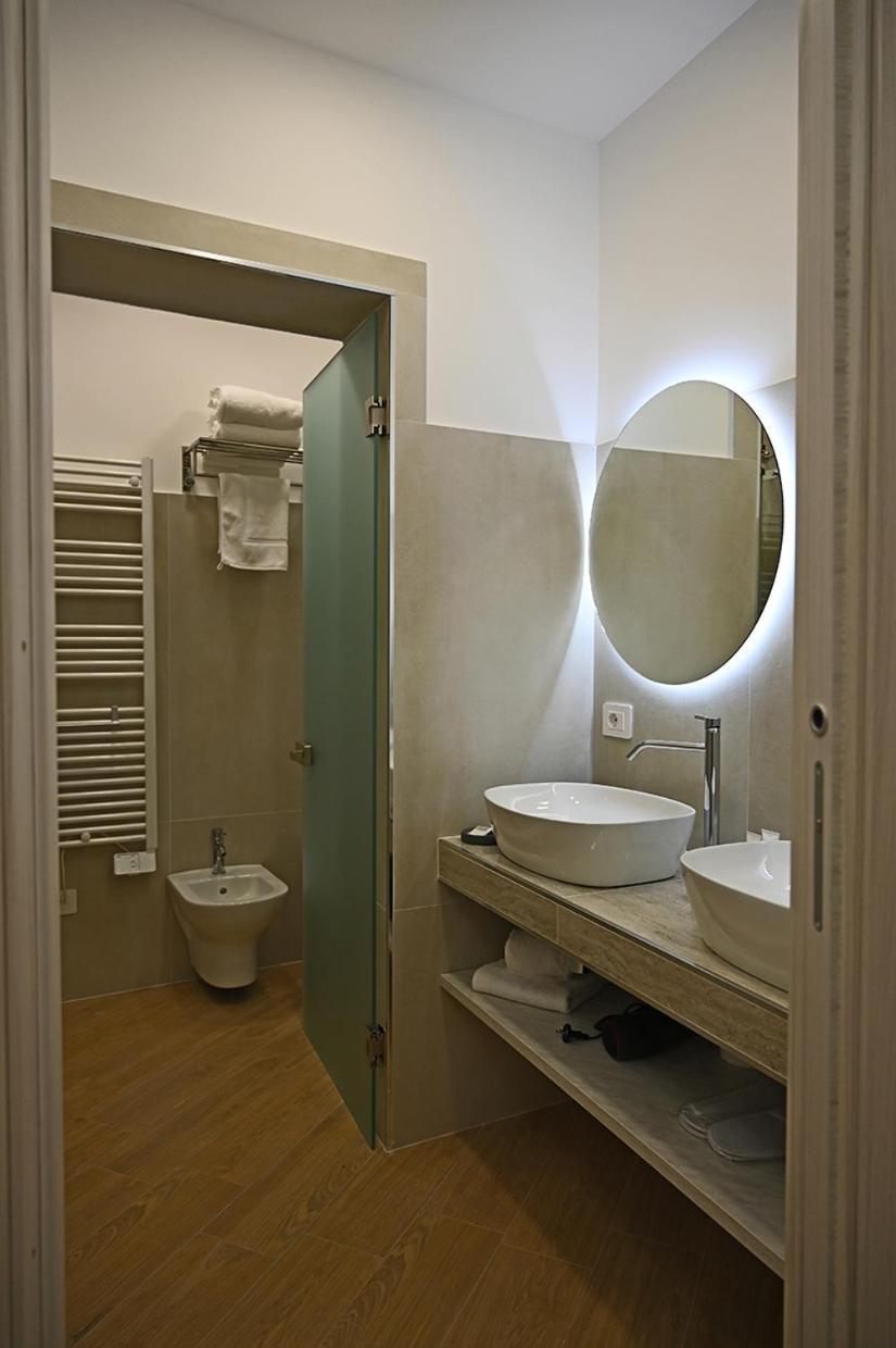 Mom Apartment Rooms&Suites Tivoli Esterno foto