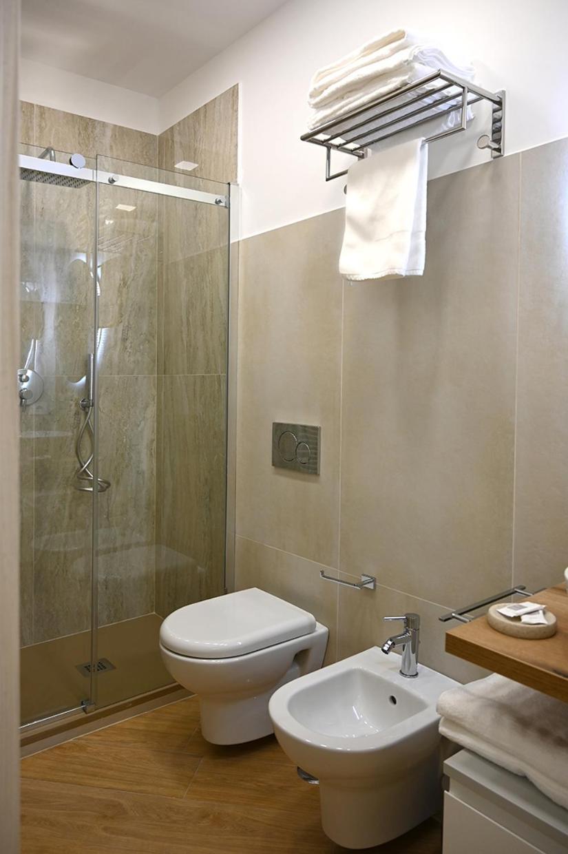 Mom Apartment Rooms&Suites Tivoli Esterno foto