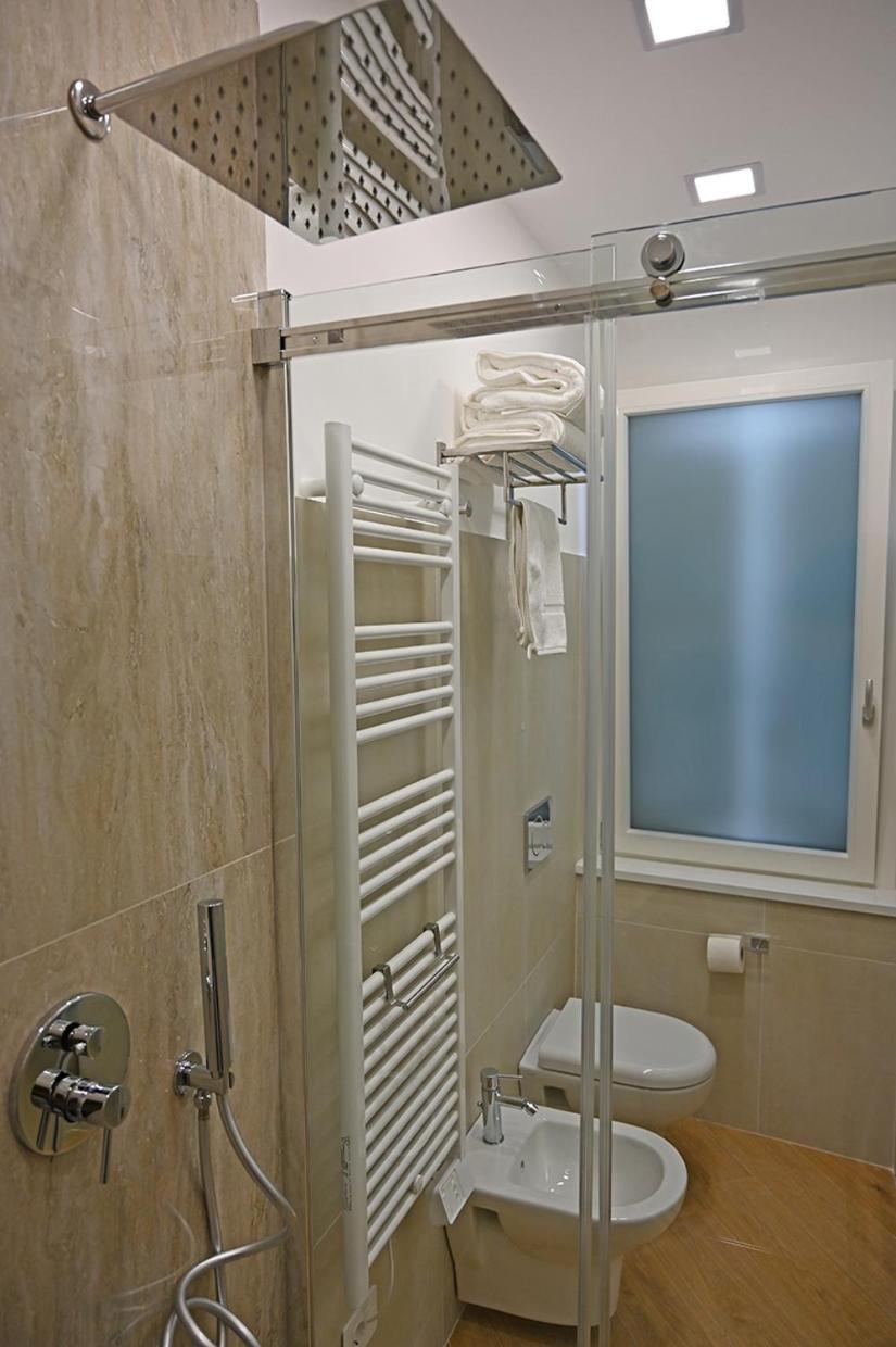 Mom Apartment Rooms&Suites Tivoli Esterno foto