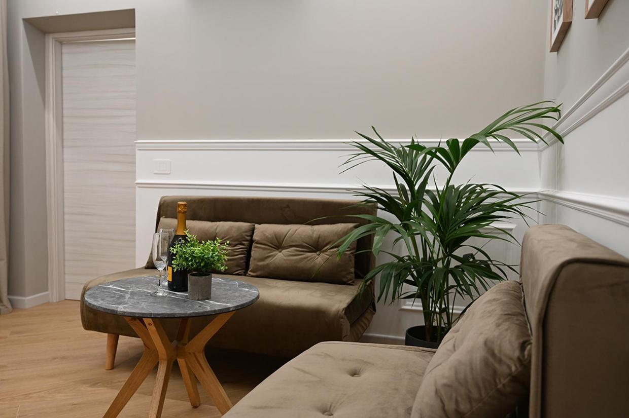 Mom Apartment Rooms&Suites Tivoli Esterno foto