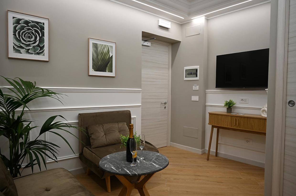 Mom Apartment Rooms&Suites Tivoli Esterno foto